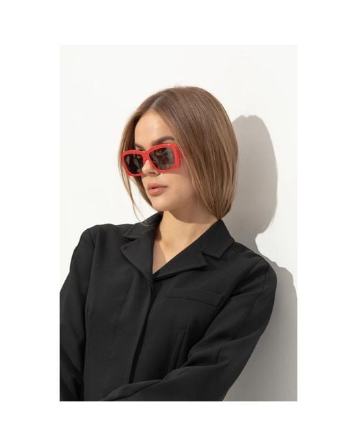 Sunglasses di Jacquemus in Red