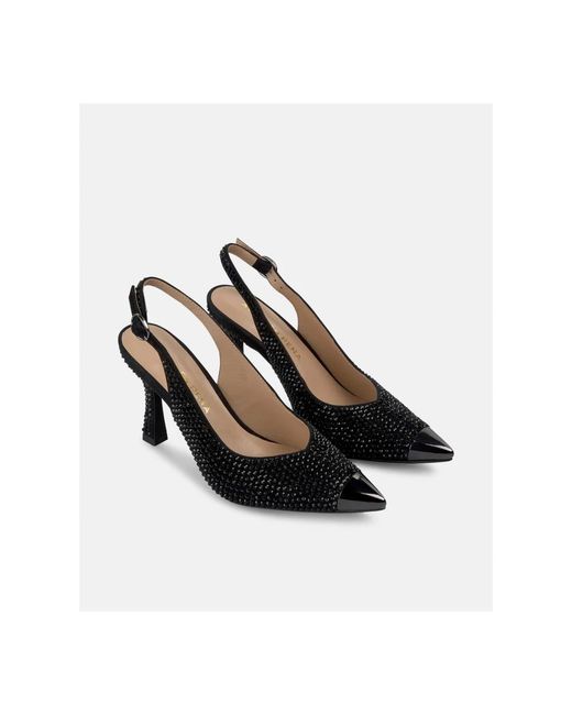 Alma En Pena. Black Pumps