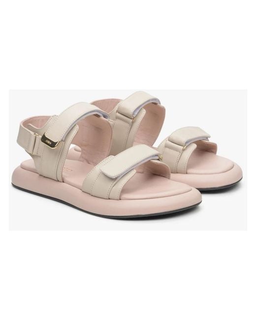 ESTRO White Flat Sandals