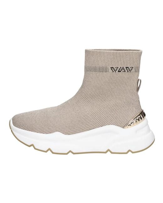 Emanuélle Vee Gray Sneakers