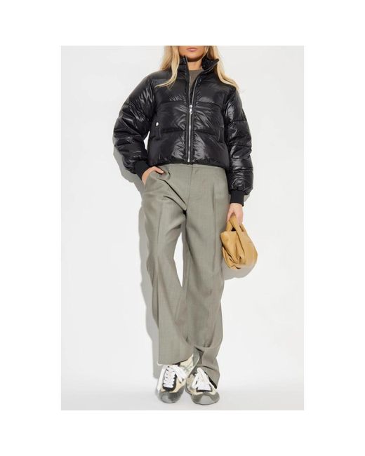 Ganni Short Puffer Jacket in het Black