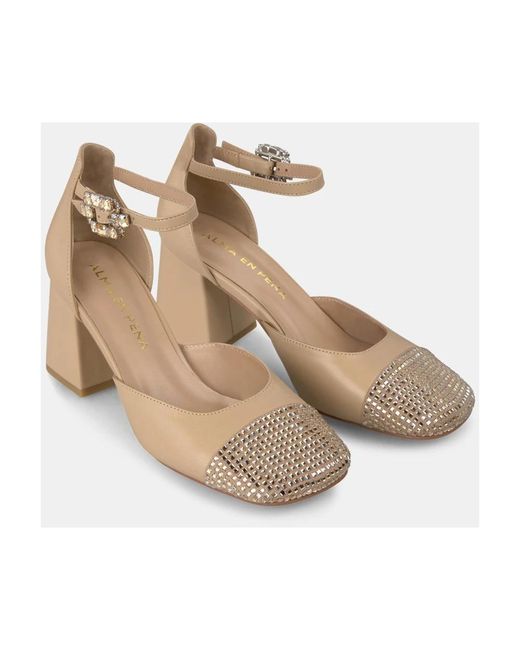 Alma En Pena. Metallic Pumps