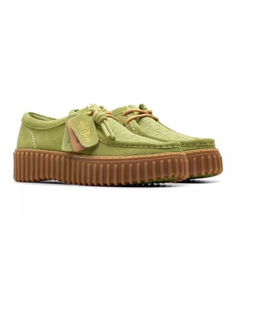 Laced Shoes di Clarks in Green