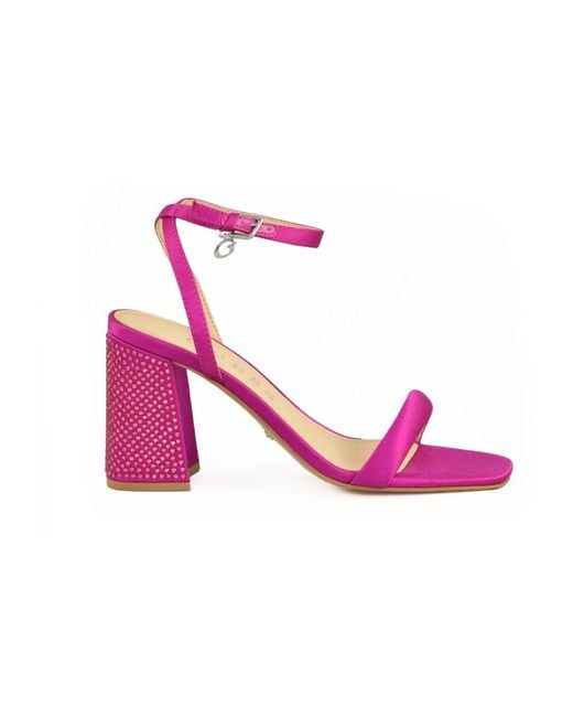Sandalia elegante con suola in gomma di Guess in Pink