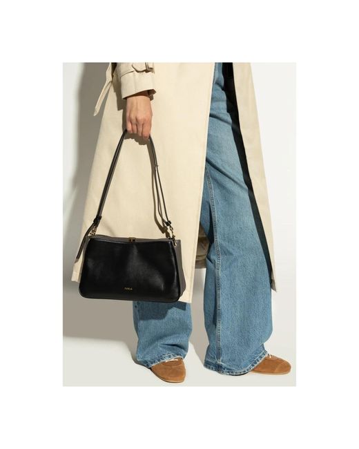 Furla Black Agata Medium Schultertasche