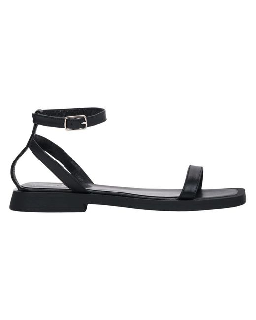 ESTRO Black Flat Sandals