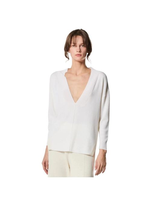 Nenette V-Hals Truien in het White