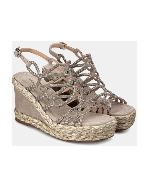 Wedges di Alma En Pena. in Metallic