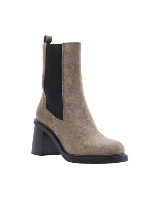 Janet & Janet Brown Chelsea Boots