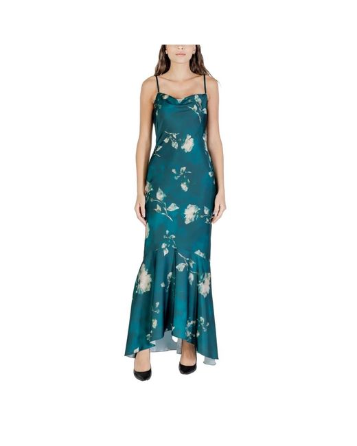 Rinascimento Maxi Dresses in het Blue