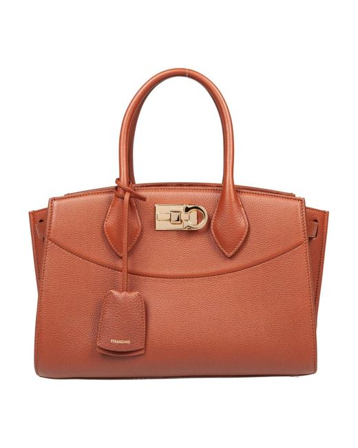 Handbags di Ferragamo in Red