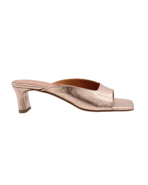 CTWLK Brown Britt