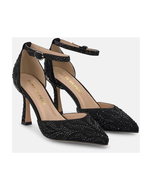 Alma En Pena. Black Pumps