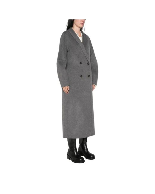 Double-Breasted Coats Lisa Yang de color Gray