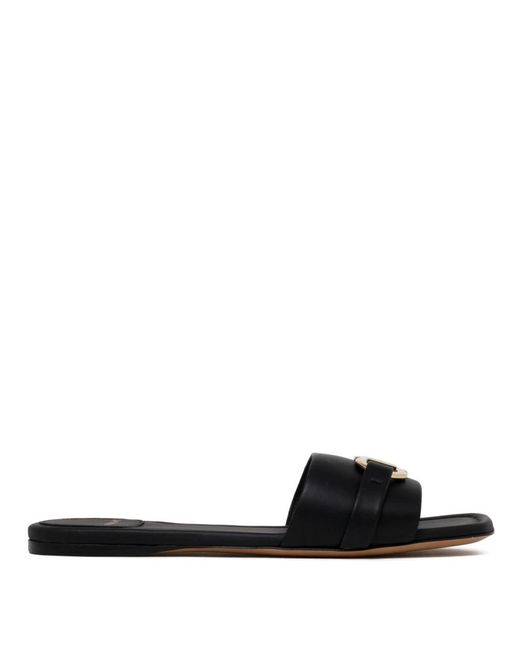 Ferragamo Black Flache Sandale Mit Eckiger Form