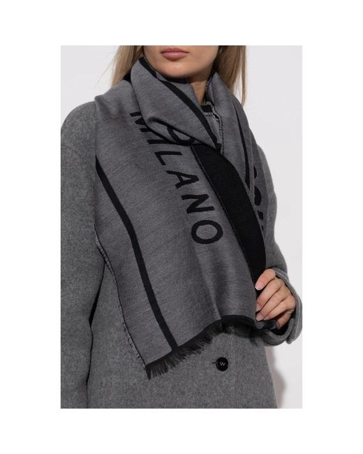 Winter Scarves di Moschino in Black