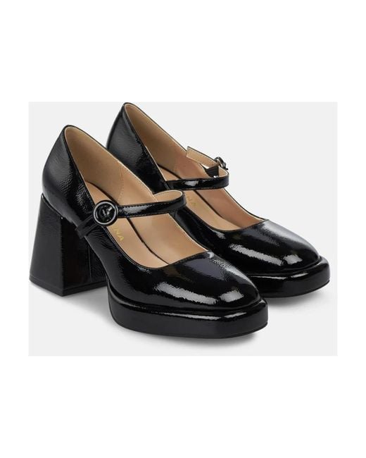 Alma En Pena. Black Schuh Mit Breitem Absatz Und Riemen