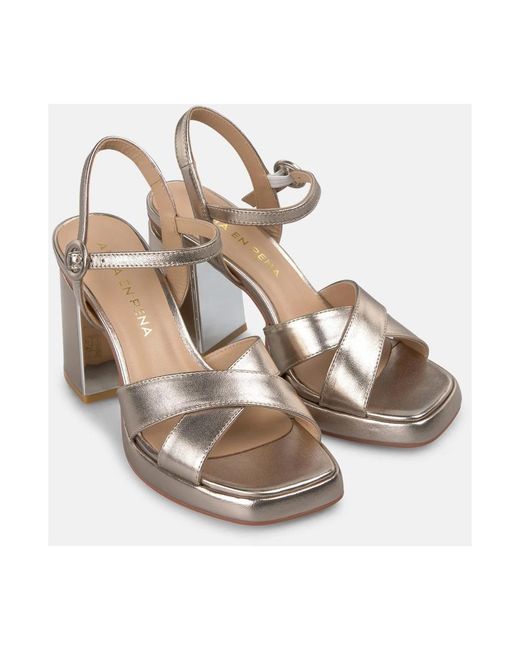 Alma En Pena. Metallic High Heel Sandals