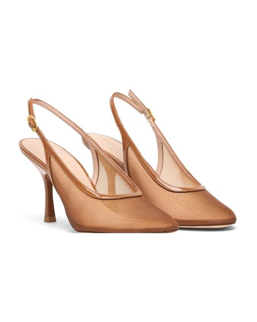 Stuart Weitzman Bareitall Slingback 85 in het Brown