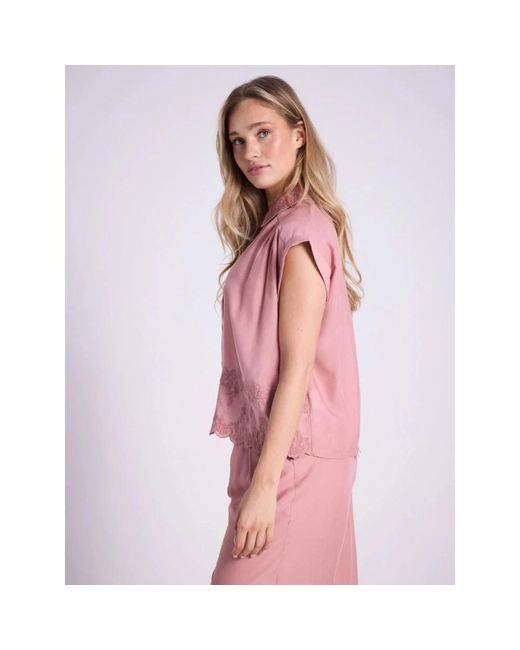 Shirts Not Shy de color Pink