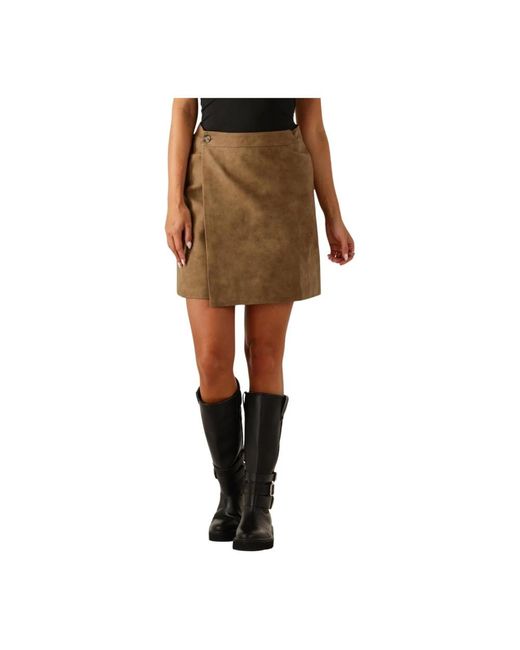 Envii Short Skirts in het Brown