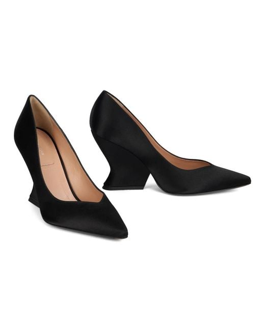 Alberta Ferretti Black Pumps