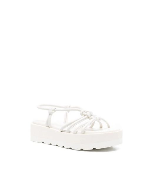 Gianvito Rossi Flat Sandals in het White