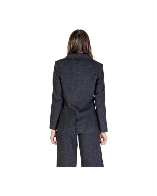 Blazers ONLY de color Black