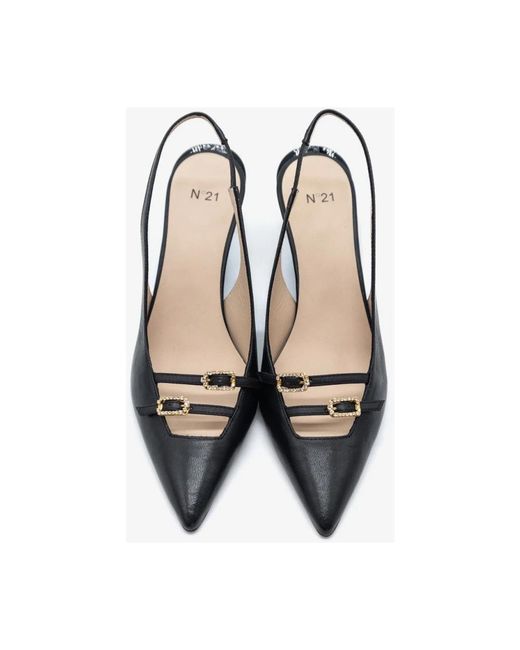 N°21 Black Pumps