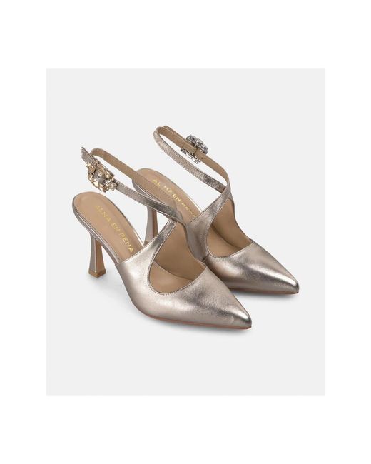 Alma En Pena. Metallic Pumps