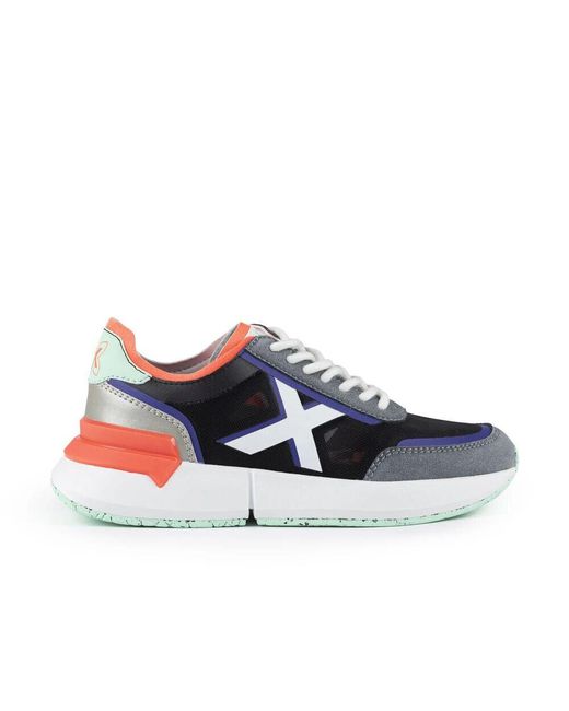 Munich Blue Stilvolle Versus Schwarze Sneakers