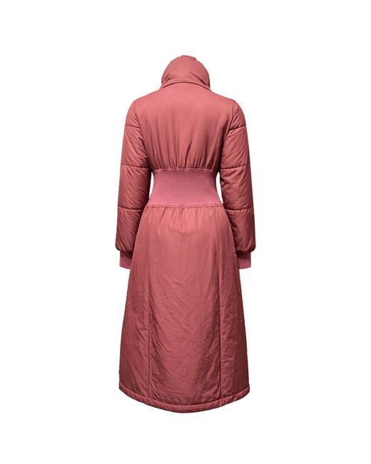 Down Coats Patrizia Pepe de color Red