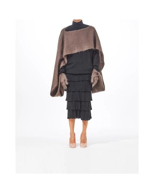 Capes Moschino de color Brown