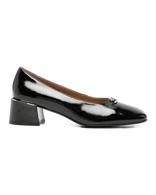 Linda Baumann Black Pumps