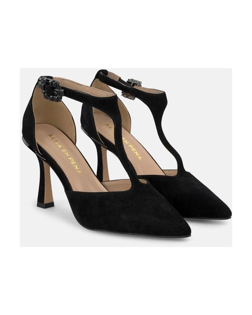 Alma En Pena. Black Pumps