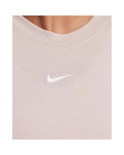 Nike White Essentielles t-shirt