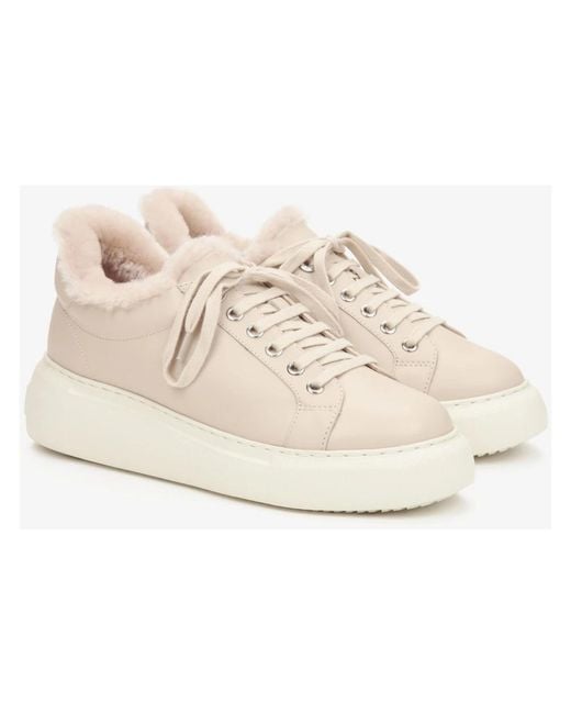 ESTRO Natural Sneakers