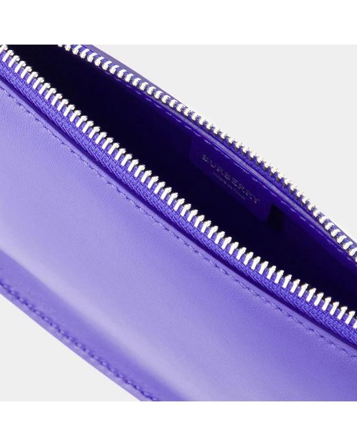 Burberry Purple Gepolsterte lammleder geldbörse mit kette