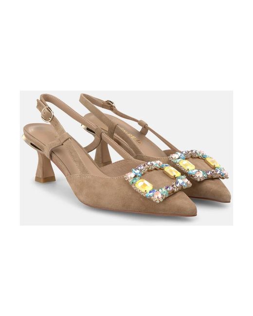 Alma En Pena. Brown Pumps