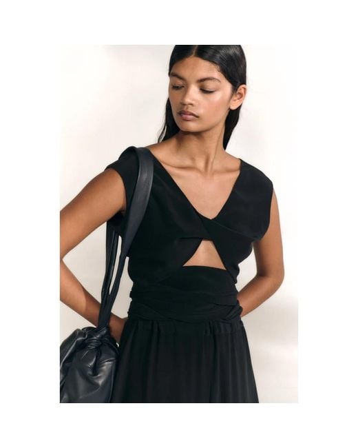 Cortana Black Sleeveless Tops