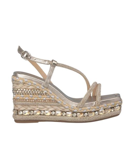Wedges Alma En Pena. de color Metallic