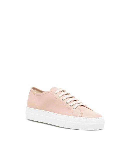 Common Projects Leren Trainers Low Classic in het Pink