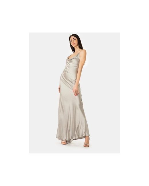 Gowns di ACTUALEE in Metallic