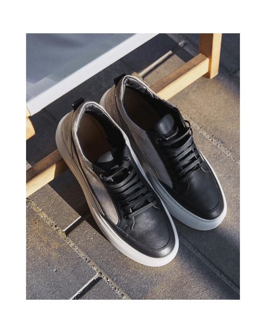 ESTRO Gray Sneakers for men