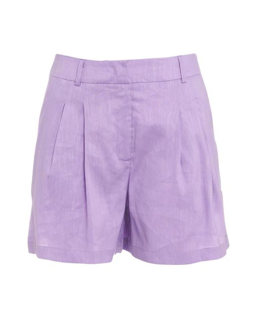 Shorts morados ss 24 altura modelo 178cm Silvian Heach de color Purple