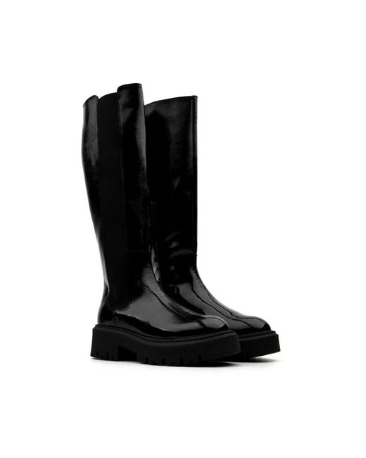 Tosca Blu Black Chelsea Boots