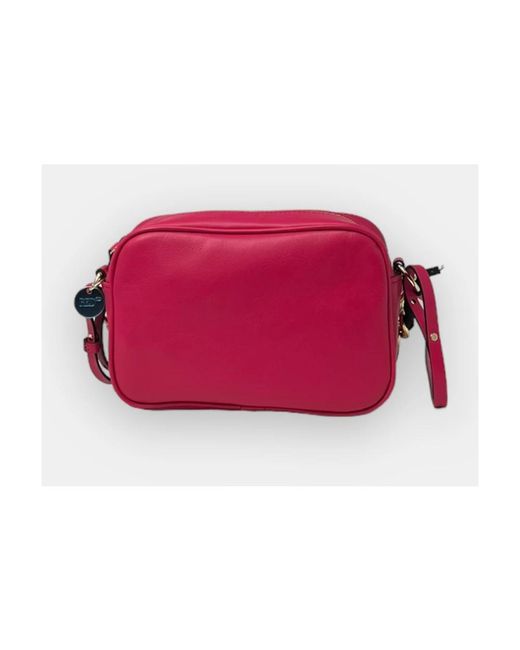 Red(v) Red Bags (v)