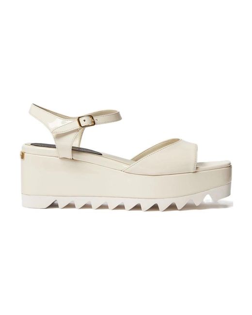 Stella McCartney Elyse Patent Platform Sandalen in het White