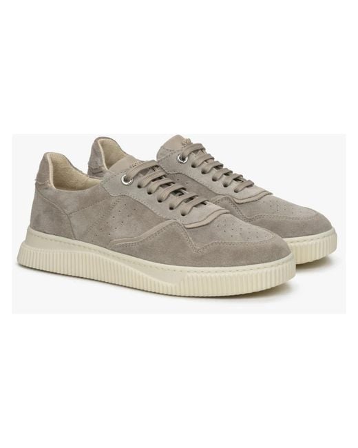 ESTRO Gray Sneakers