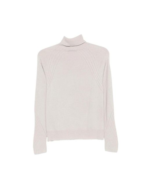 D.exterior White Turtlenecks